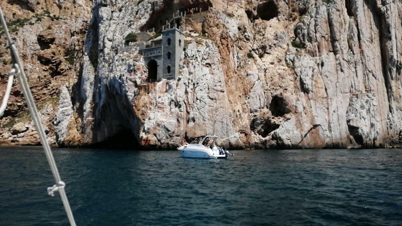 B&B Domus De Janas Гоннеза Екстер'єр фото